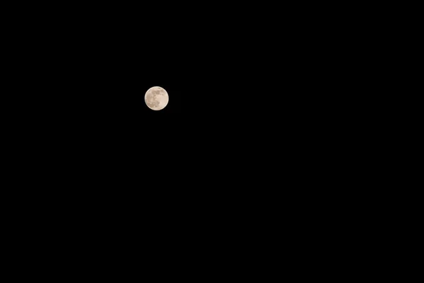 Moon in the dark sky — Stock Photo, Image