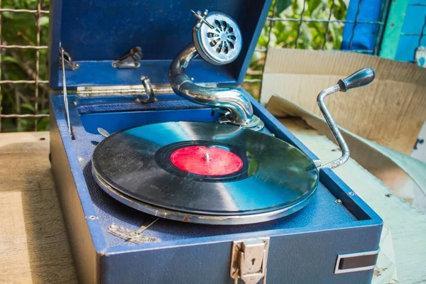 Eski antika gramofon — Stok fotoğraf
