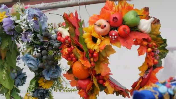 フェアで美しい秋の花輪 — ストック動画