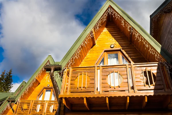 Casa in legno in montagna — Foto Stock
