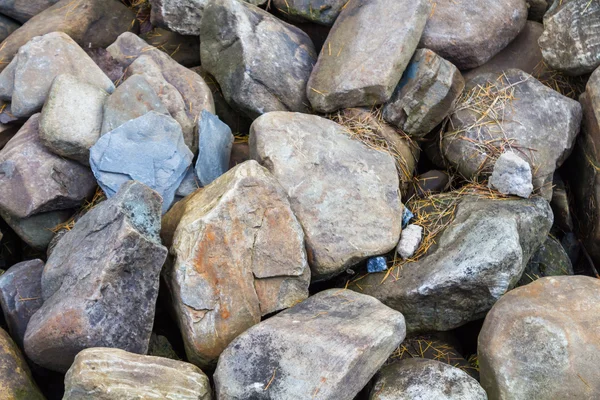 büyük taşlar yalan