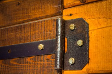 Vintage demir kapı menteşeleri