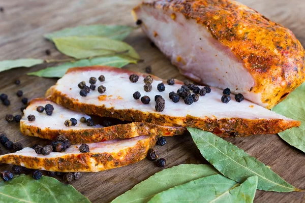 Tuzlanmış domuz yağı