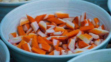 Taze karides, balık, karides ve lezzetli deniz ürünleri.