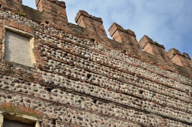 Güzel Verona duvarlar. Castelvecchio'yu