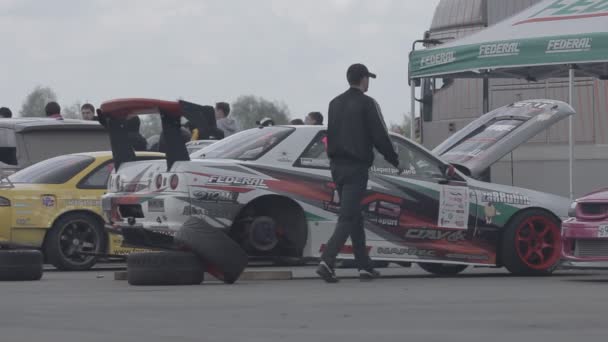 Racing car on the parking — Stock Video
