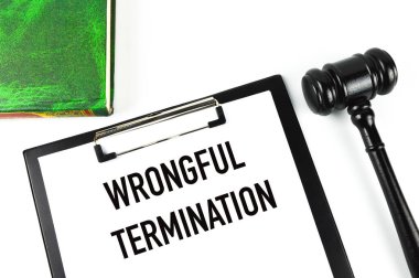 Yeşil Kitap, Yargıç Tokmak ve WRONGFUL Terminasyonu ile yazılmış beyaz kağıt
