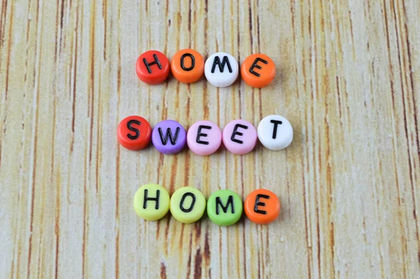 Koraliki Alfabetu Tekstem Home Sweet Home — Zdjęcie stockowe