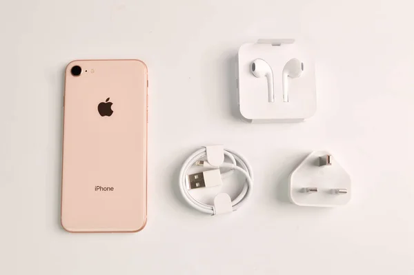 Klang Malaysia July 2021 New Iphone Gold Color Earphones Cable — 图库照片