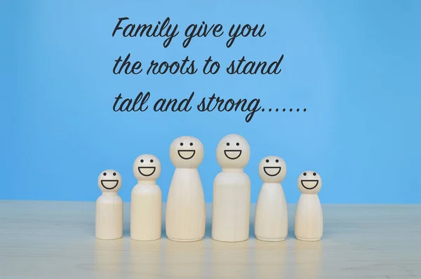 Dřevěné Figurky Panenek Stojící Frází Rodinnost Dám Vám Pokoje Stand — Stock fotografie