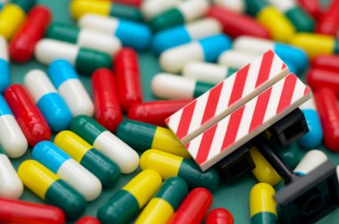 Tıp Güvenliği ve Çalışma Alanı Tehlike: Endüstriyel Sağlık ve Güvenlik Bilinci