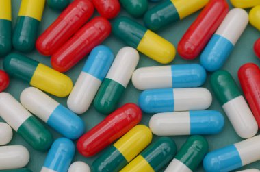 Yüzeydeki Kapsüllerin Koleksiyonu Tıp, Sağlık ve İlaveleri Sembolize Ediyor