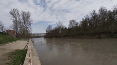 Nisan-ay döneminde Krasnodar bölgesindeki Prsheha Nehri.