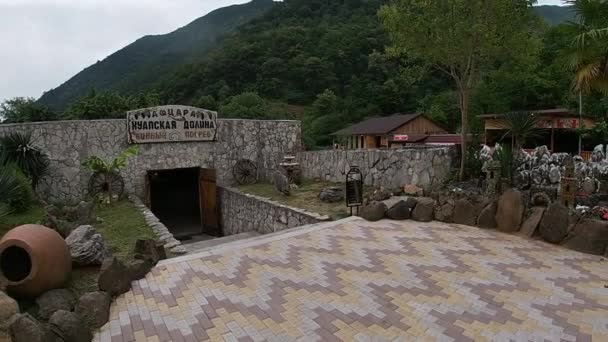 Kuap Valley ในสาธารณรัฐ Abkhazia ในเดือนมิถุนายน — วีดีโอสต็อก