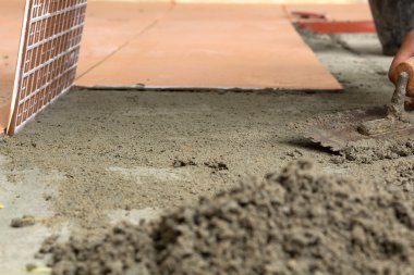 Önce yükleme döşeme temizleme sıvacı