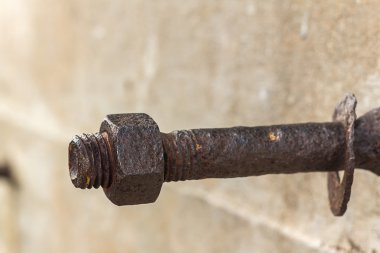 Aşındırıcı cıvata somun ile paslanmış. Grunge endüstriyel inşaat c