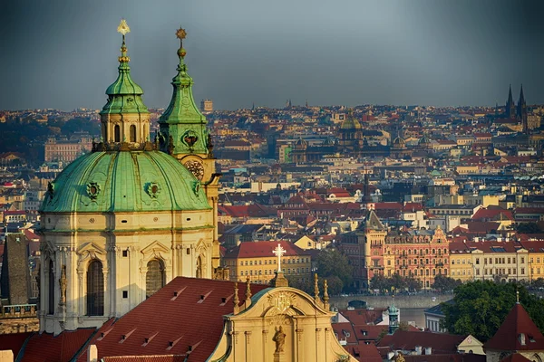 Dach der Kirche — Stockfoto