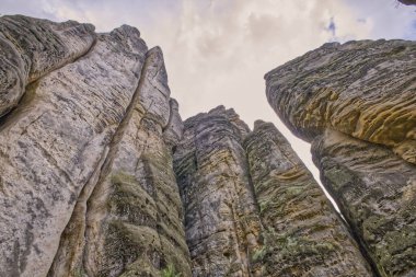 Çek Cumhuriyeti 'nde Hruba Skala' ya tırmanmak için kayalar