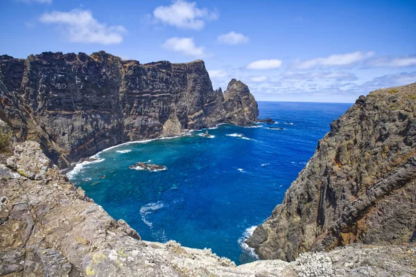 Sao Laurenco in Madeira - rock, clif, sea — Stock Photo, Image