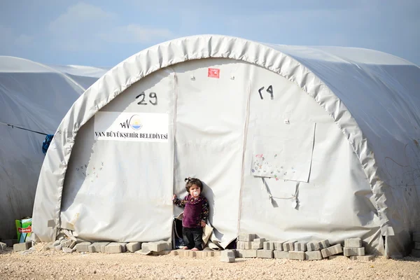 Lidé v uprchlickém táboře — Stock fotografie