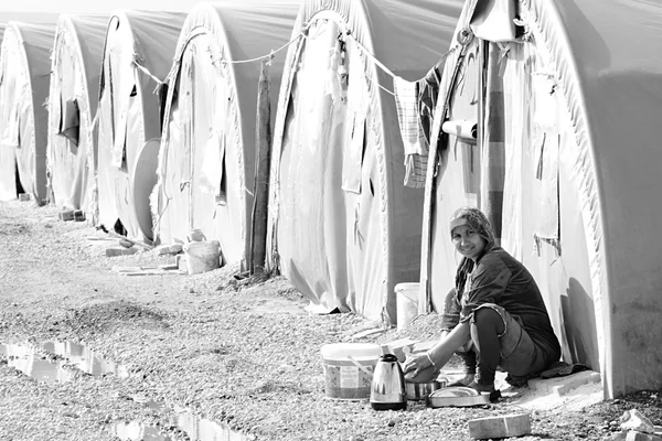 Personas en el campo de refugiados — Foto de Stock