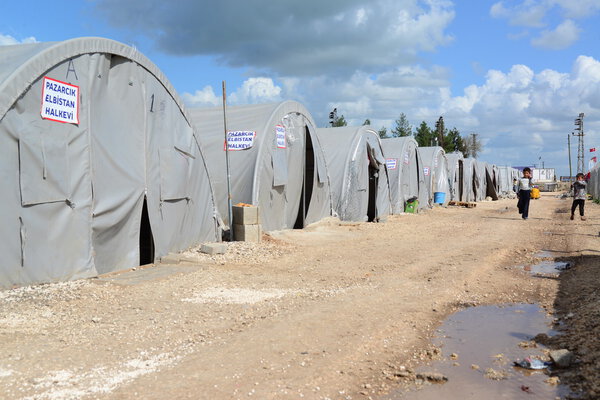 people in refugee camp