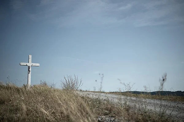 Croix dans le champ — Photo