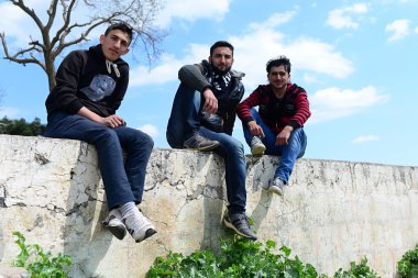 insanlar mülteci kampında