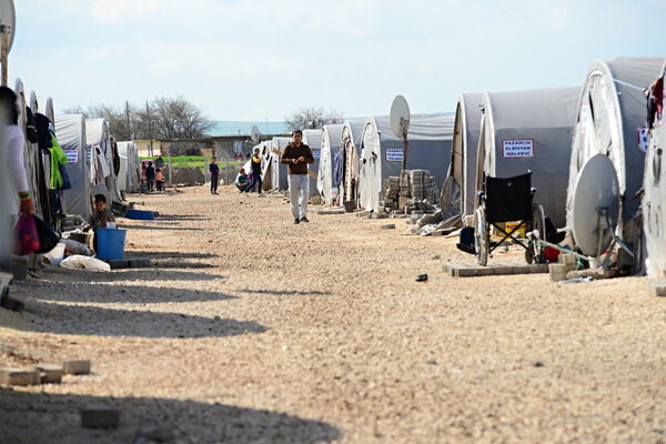 people in refugee camp