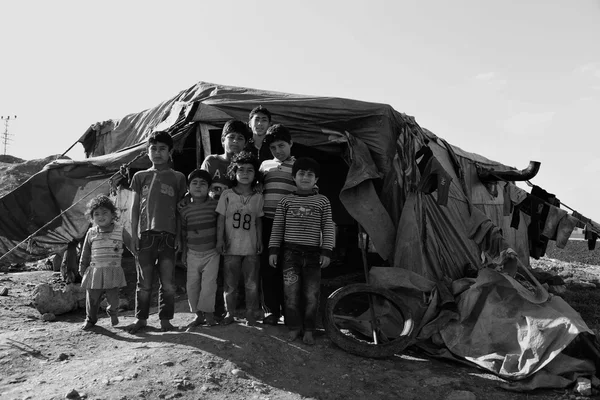 People in refugee camp — Stock Photo, Image