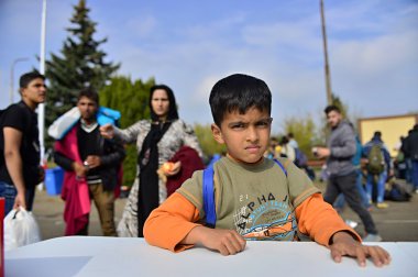 Macaristan bırakarak mülteciler