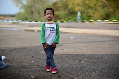 Macaristan bırakarak mülteciler