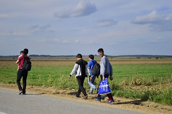 Uprchlíci v Sid (Srbština - Croatina hranice) — Stock fotografie