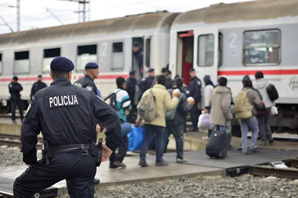 Vluchtelingen in Tovarnik (Servisch - Bonarda grens) — Stockfoto