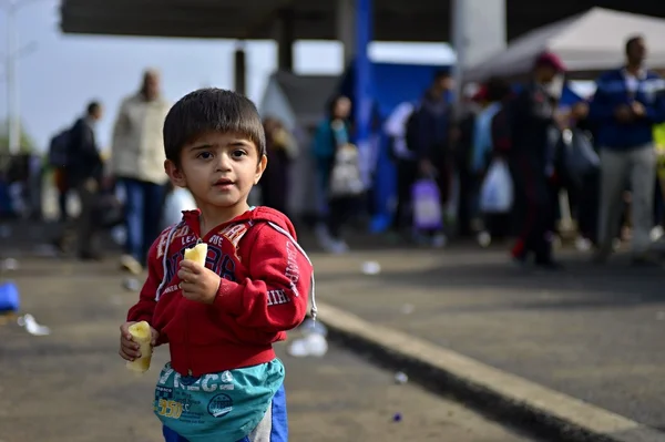 Refugiados que saem do húngaro — Fotografia de Stock