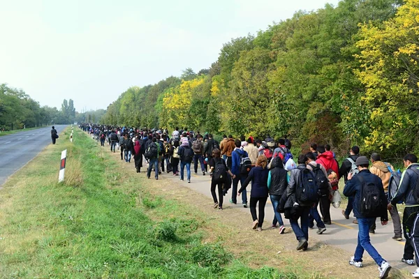 Біженців, залишаючи Угорщини — стокове фото
