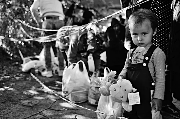 Refugees in Babska (Serbian - Croatina border) — Stock Photo, Image