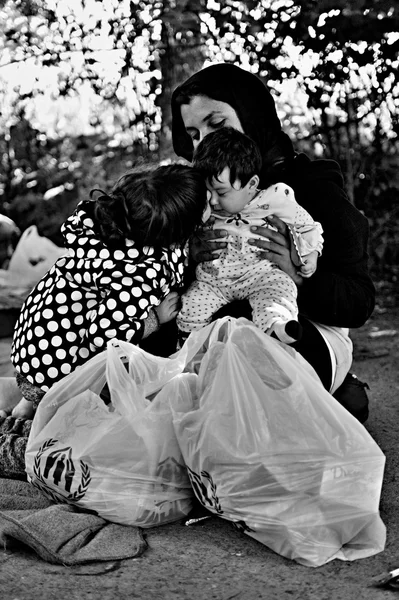 Refugiados em Babska (fronteira sérvia-croatina ) — Fotografia de Stock