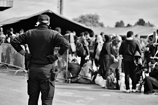 Refugiados en Tovarnik (serbio - Croatina frontera) — Foto de Stock