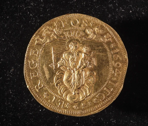 Antigua moneda de oro de la república de Génova italia — Foto de Stock