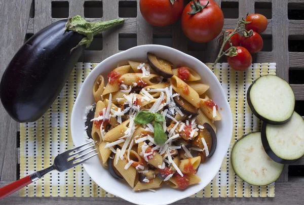 Comida típica italiana: pasta siciliana, llamada "Norma " —  Fotos de Stock