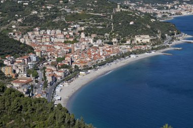 İtalya tipik Akdeniz Köyü