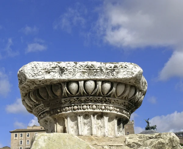 Λεπτομέρεια των πρωτευουσών στη Ρώμη, Ιταλία — Φωτογραφία Αρχείου