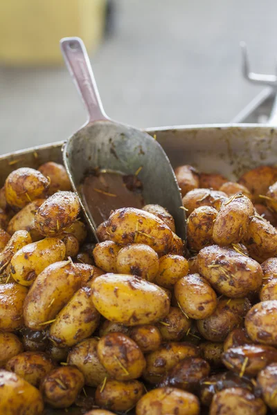 Patate al forno intere — Foto Stock