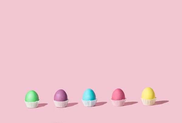 Decoración Pascua Con Huevos Colores Pastel Que Parecen Deliciosas Galletas — Foto de Stock