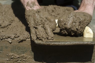El sanatları. Çamur tuğla plaka hazırlanması