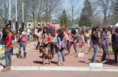 Londra, İngiltere - 16 Nisan: Tanımlanamayan genç renkli 