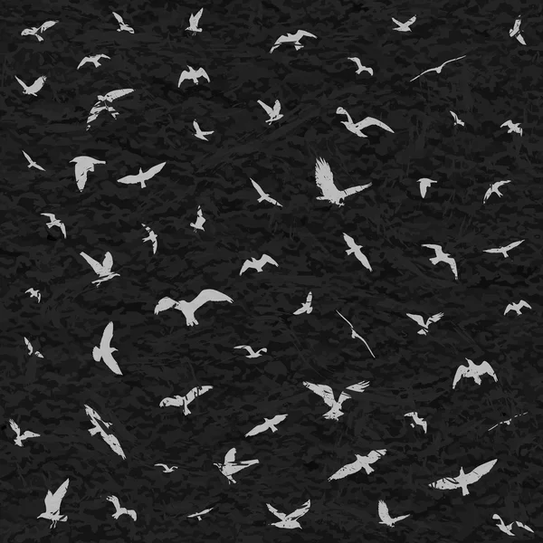 Siluetas de aves voladoras sobre fondo grunge negro. Ilustración vectorial — Vector de stock