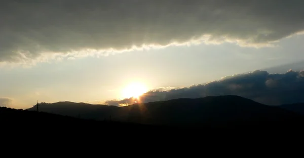 Захід Сонця Горах Хмарне Небо — стокове фото