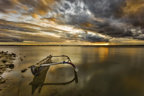 Güzel arka plan ile güzel gün batımı